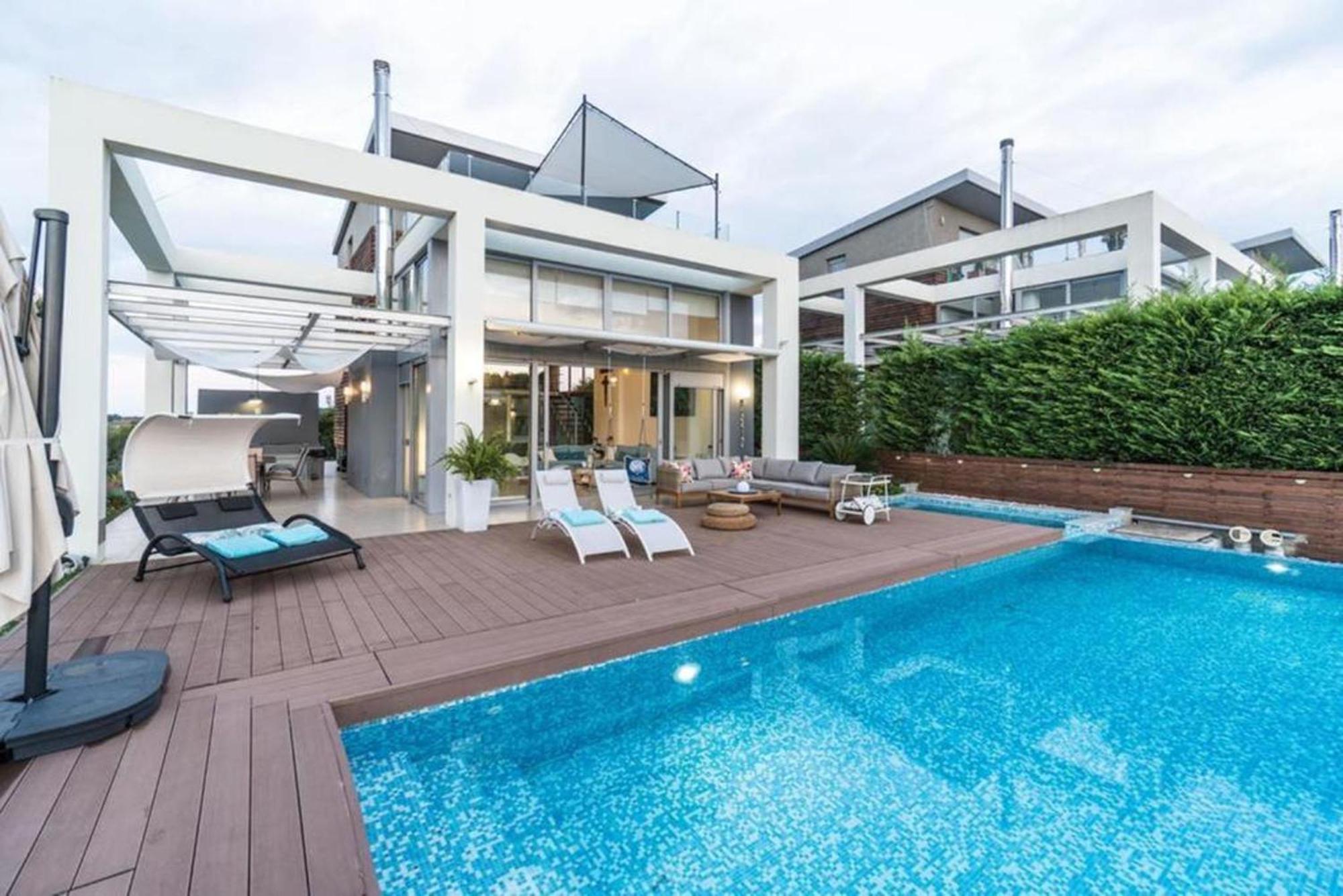 Island Villa Sani Sea View Eksteriør billede